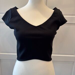 Leith Black V-Neck Crop Top with cap sleeves, Size Small